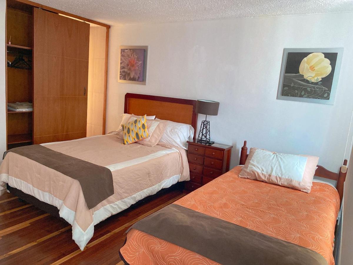 Bed And Breakfast La Uvilla Quito Exterior foto