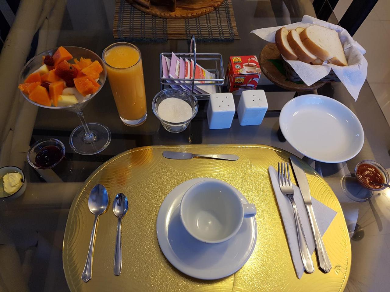 Bed And Breakfast La Uvilla Quito Exterior foto